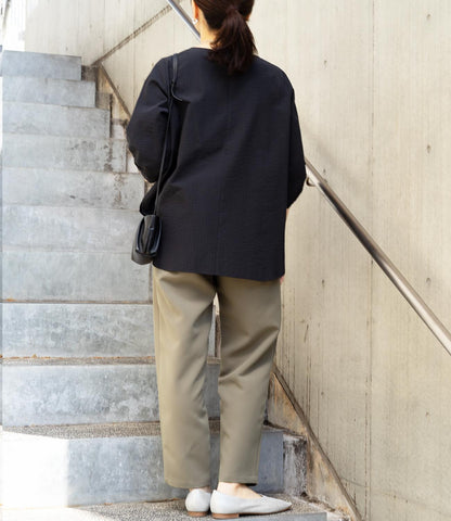 美シルエットテーパードパンツ