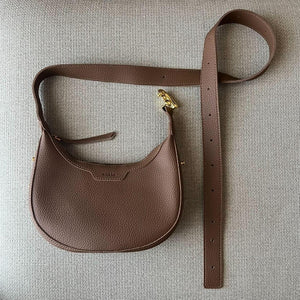 ハーフムーンショルダーバッグ