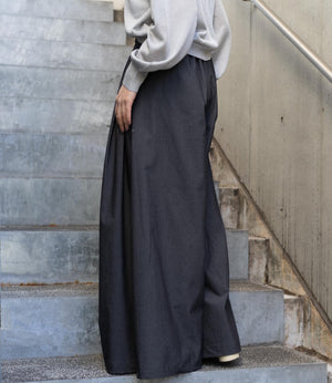 オーバーワイドパンツ