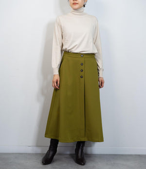 タートルネックソフトニット