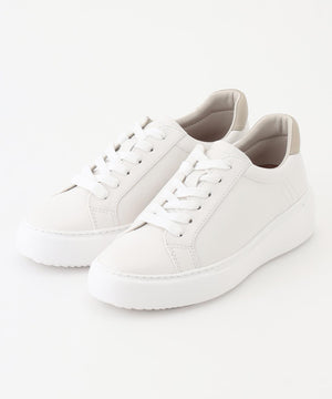 プラットフォームスニーカー