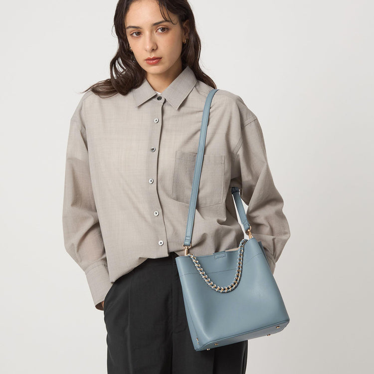LYN デニム風 チェーンショルダーバッグ ２WAY ロゴプリント チェーンハンドル 2WAY スクエアバッグ ショルダーバッグ