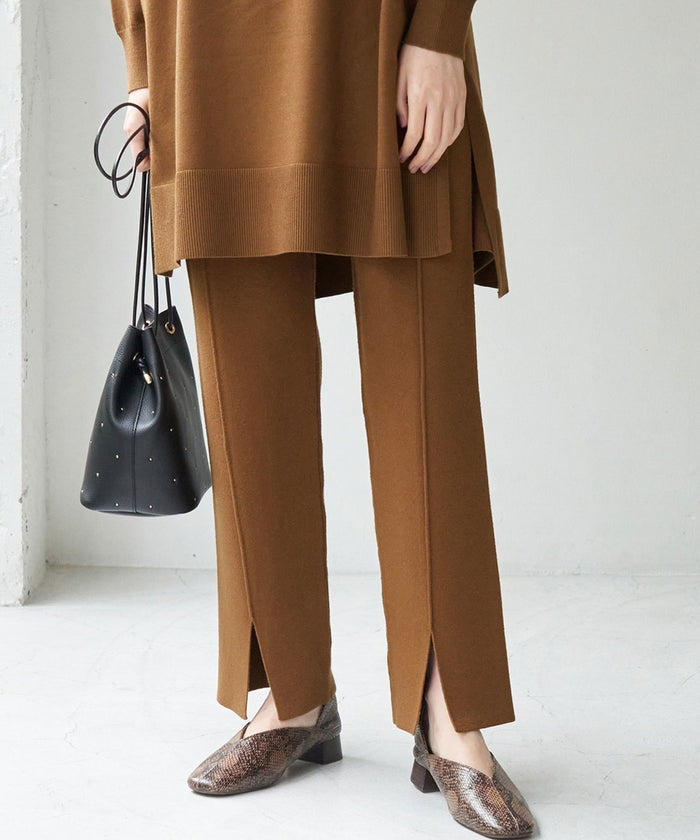 センタースリットパンツ