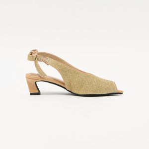 ＜SY＞ポインテッドピープトゥリボンバックベルト パンプス45●↑