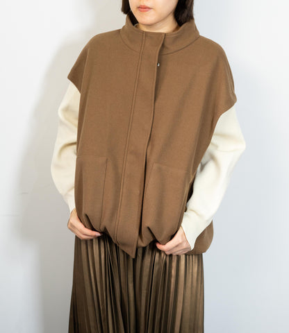 ウールライクハイネックベスト