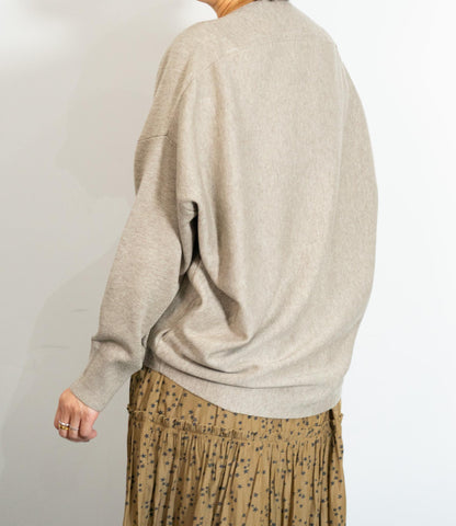 ボートネックラウンドニット