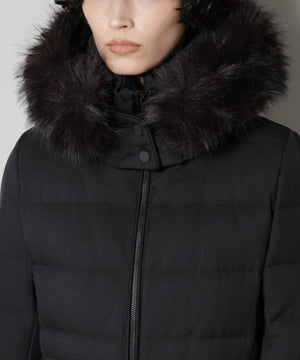 「西川ダウン(R)」サージロングダウン