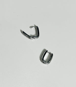 キュービックアクセントピアス