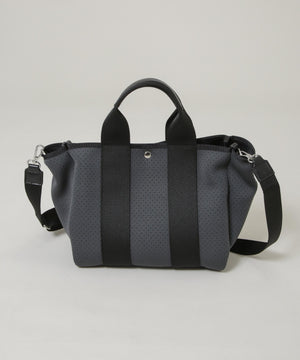 パンチングショルダートートバッグ