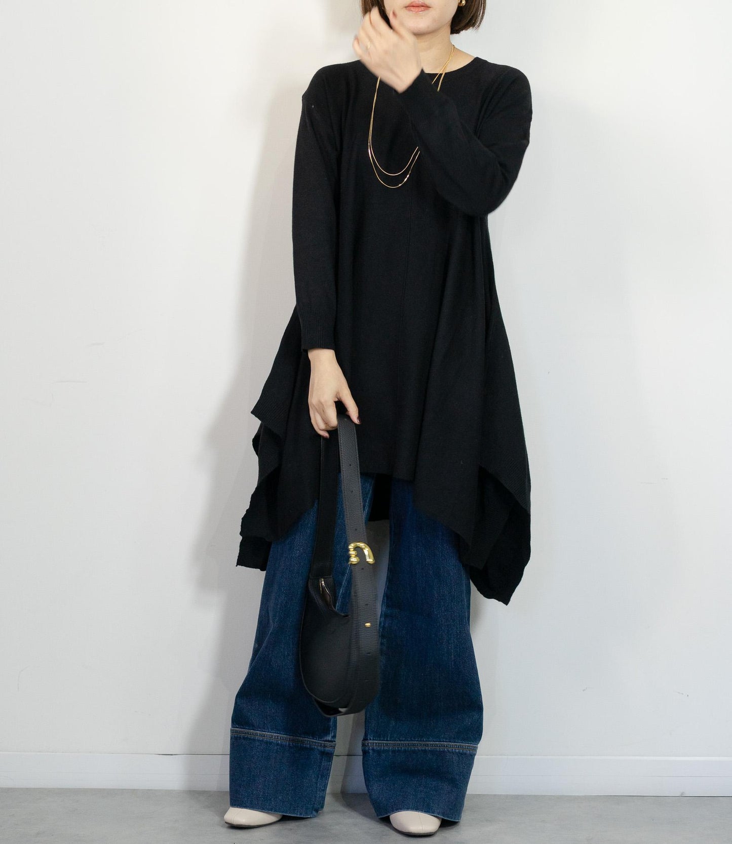 センターラインドレープチュニックニット