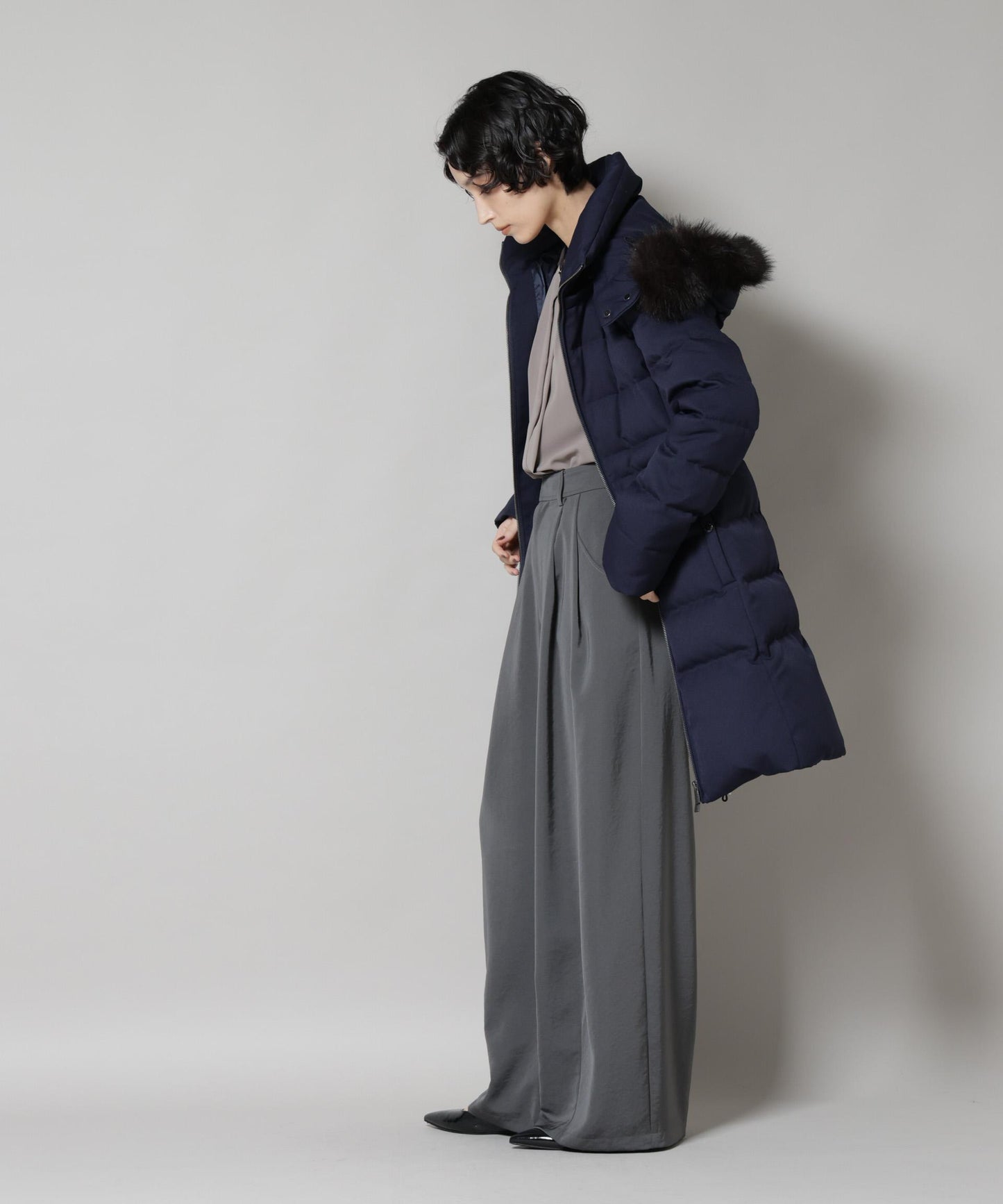 「西川ダウン(R)」サージロングダウン