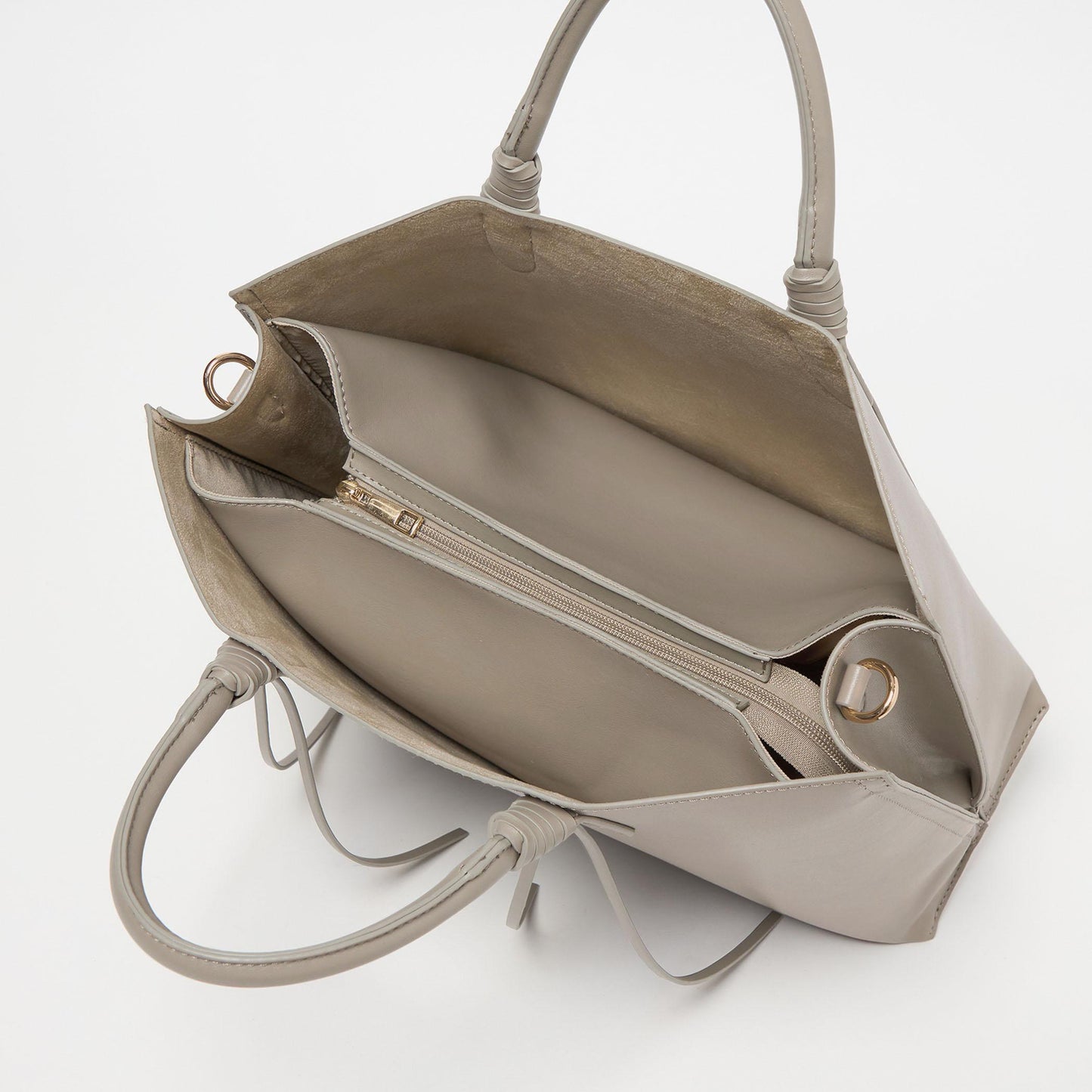 【WEB限定】2WAYタッセルハンドル A4 トートバッグ / ショルダーバッグ