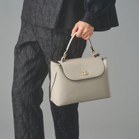 ベージュ系・BEIGE