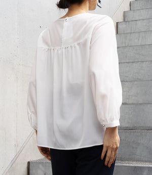 アシンメトリーフレアブラウス