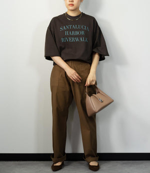 フレア袖レタリングTシャツ