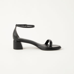 チャンキーパテッドサンダル（4.5cmヒール）