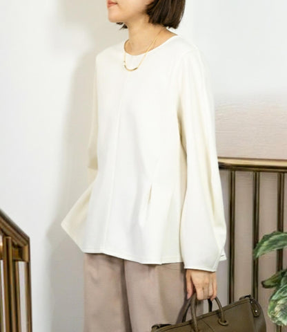 ウエストカーブカットソーブラウス