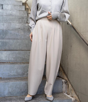 ツータックカーブパンツ