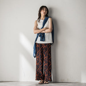 【WEB限定】オリエンタル柄クリスタルプリーツパンツ≪手洗い可能≫