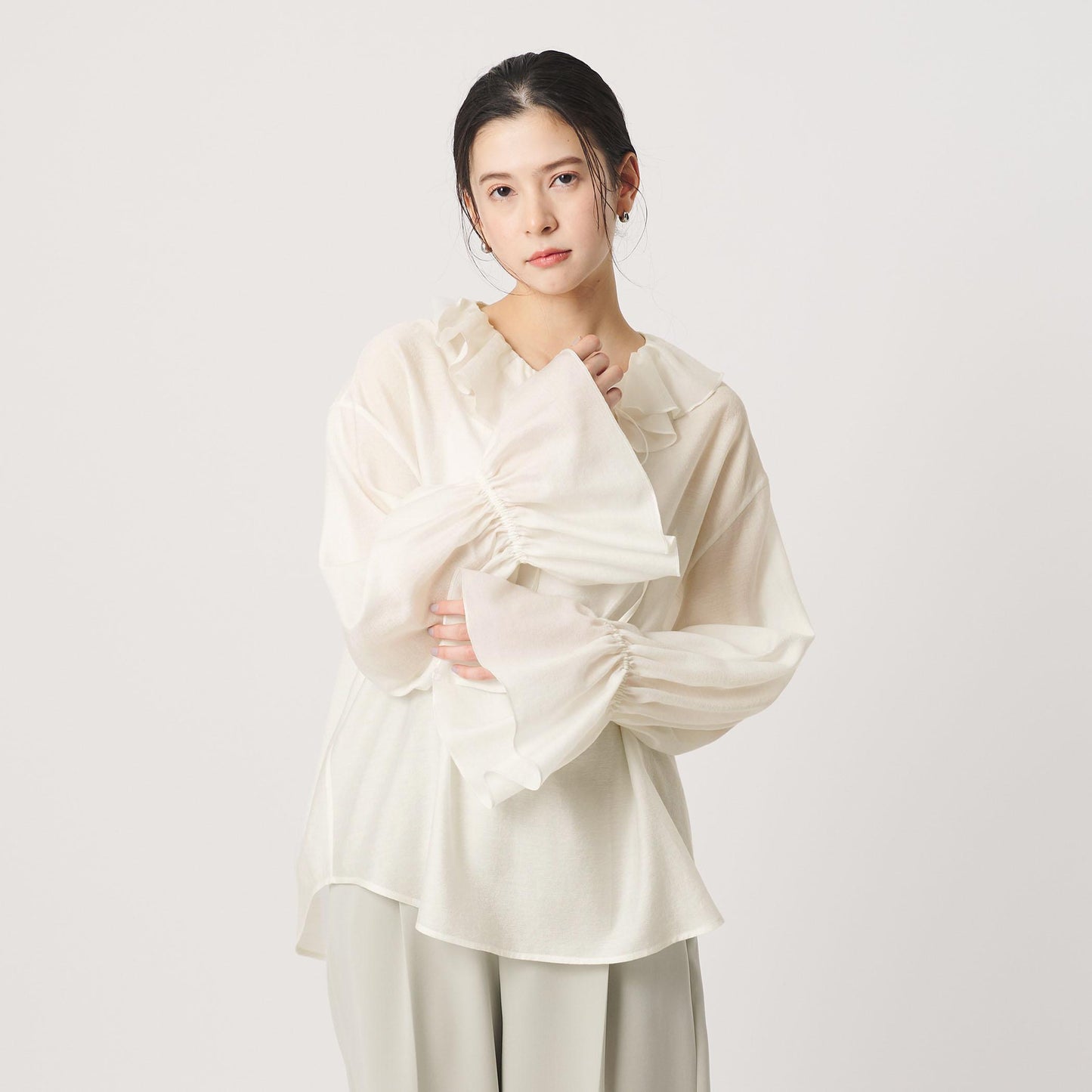 ラッフル スキッパーブラウス