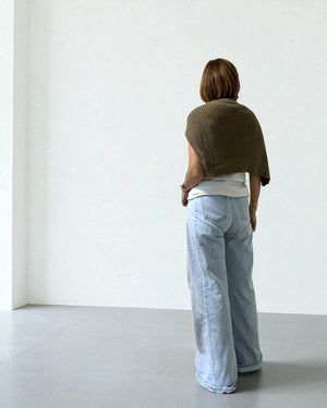 Vネックメッシュオーバーニット