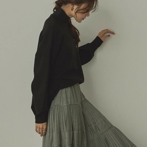 やわもちコクーンハイネックニット