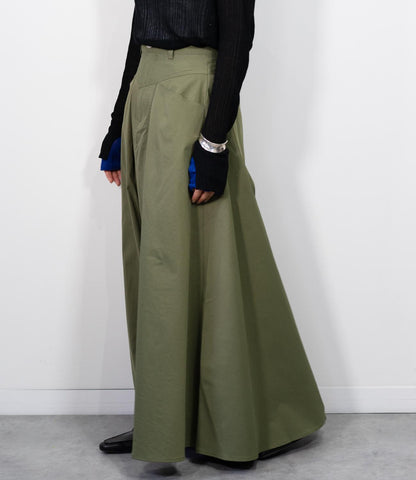 タックツイルフレアスカート