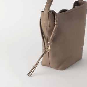 ワンハンドル チャーム バッグ