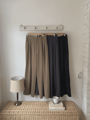 ダブルタックルーズワイドパンツ