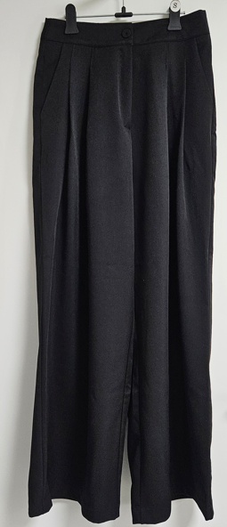 ダブルタックルーズワイドパンツ