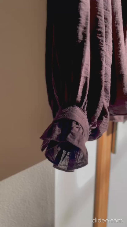 フリルネックボリュームスリーブブラウス