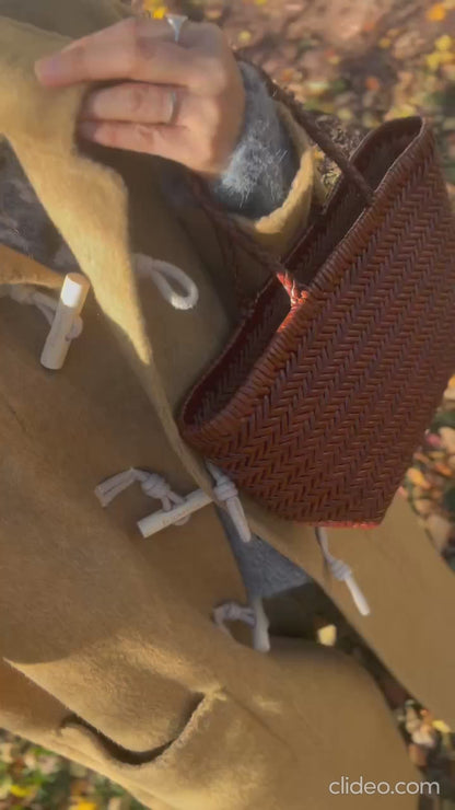 マスタードダッフルコート