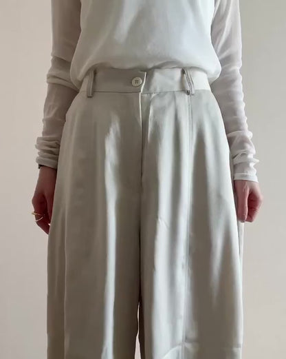 サテンライク ストレートパンツ