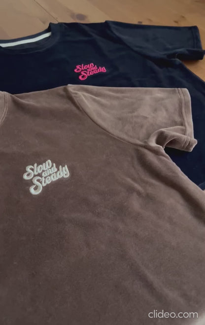 ベロア刺繍ロゴTシャツ