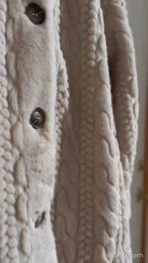 ケーブル編みエコファーロングコート