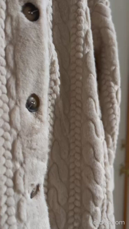 ケーブル編みエコファーロングコート