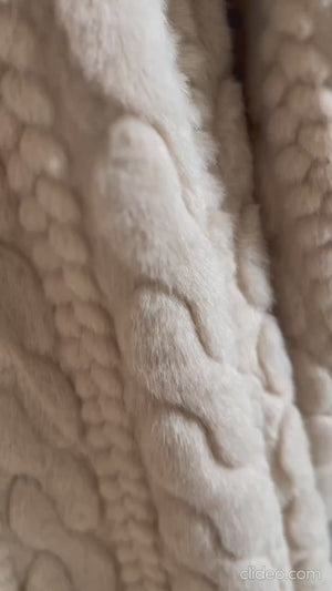 ケーブル編みエコファーロングコート